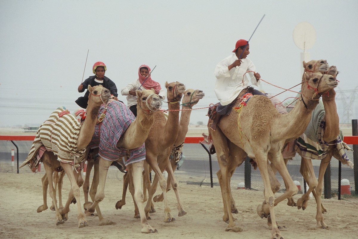 2000 - Oman i Emiraty Arabskie